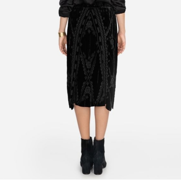 Nwt Johnny Was Embroidered Velvet Skirt Small - Picture 3 of 8